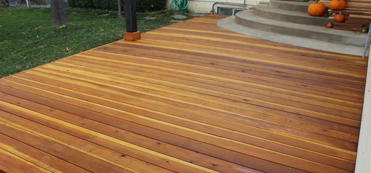 Smooth Redwood Decking in Toluca Lake, CA