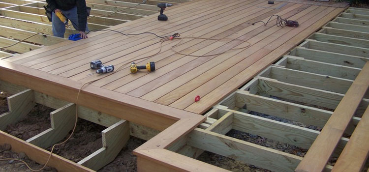 Wood Deck Builders in Toluca Lake, CA